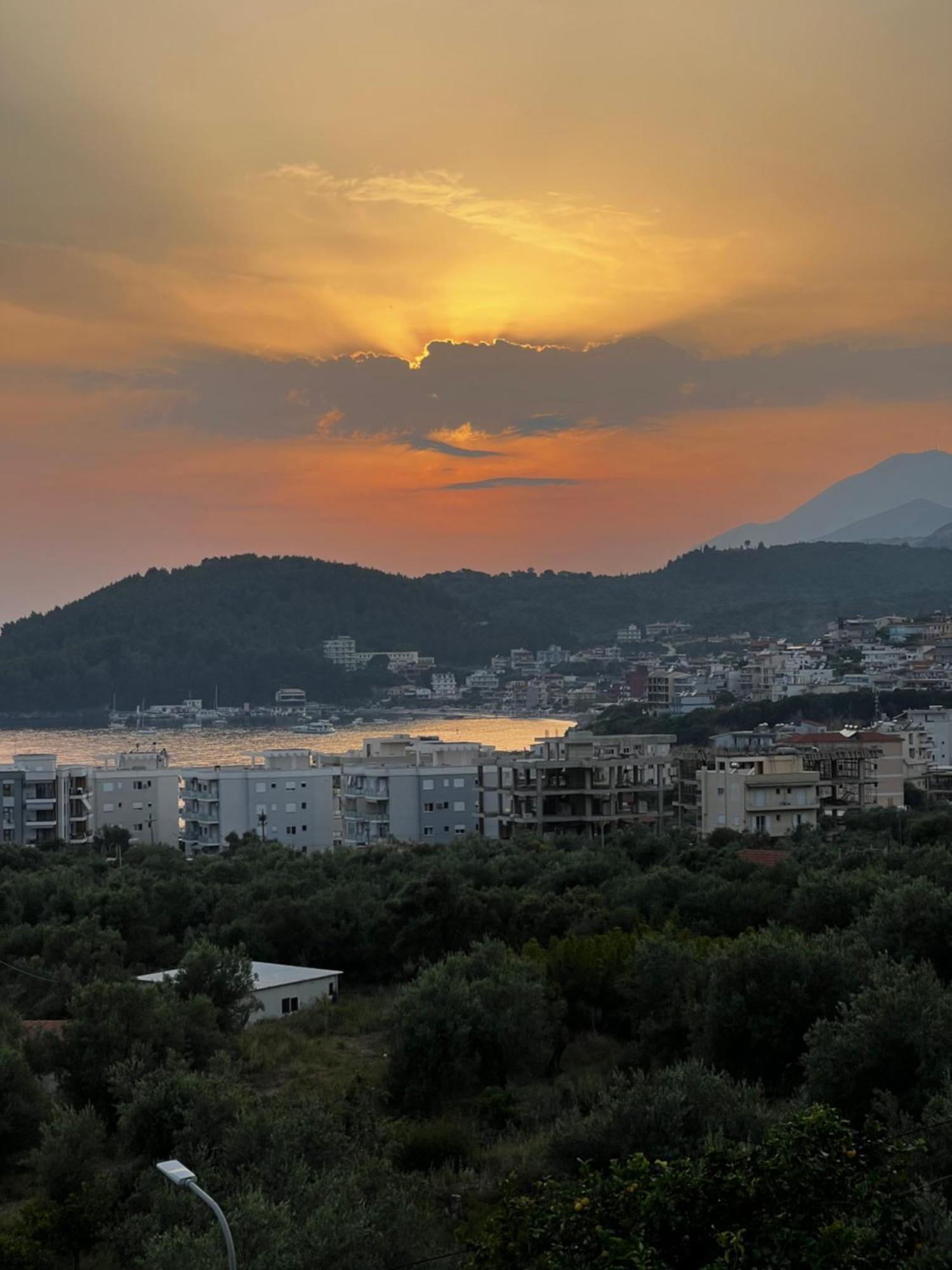 Kalesma Himare Exterior foto